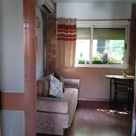 Artistic City Haven With Garden